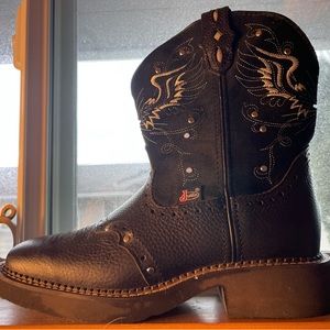 Black Justin cowboy Boots